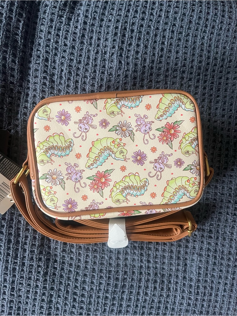 Loungefly Tan Crossbody Bag a bugs life - Picture 4 of 4